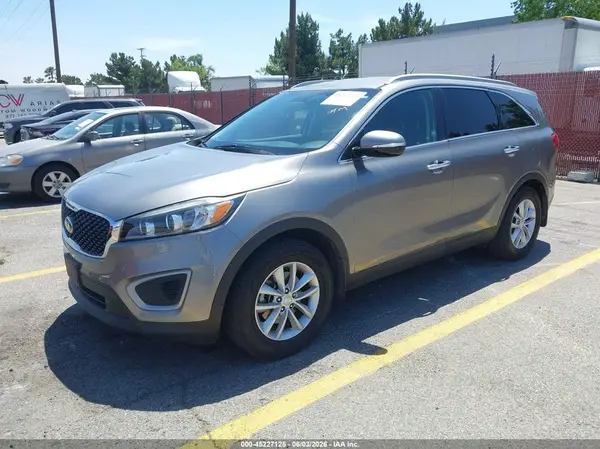 5XYPG4A35JG428958 2018 KIA SORENTO - Image 2