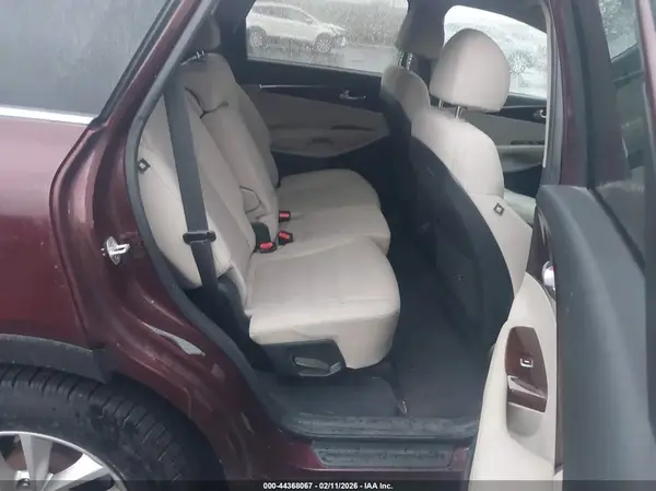 5XYPG4A35JG429561 2018 KIA SORENTO - Image 8