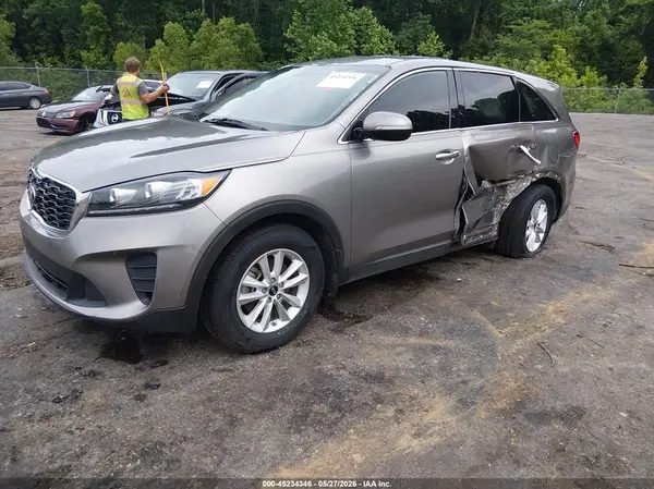 5XYPG4A35KG450380 2019 KIA SORENTO - Image 2