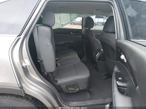 5XYPG4A35KG450380 2019 KIA SORENTO - Image 8