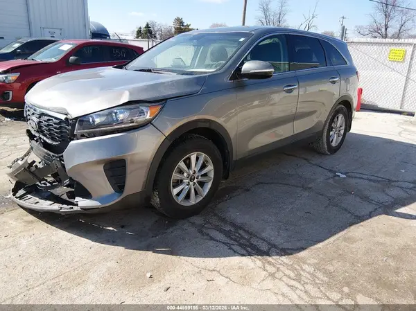 5XYPG4A35KG451920 2019 KIA SORENTO - Image 2