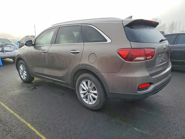 5XYPG4A35KG456776 2019 KIA SORENTO - Image 2