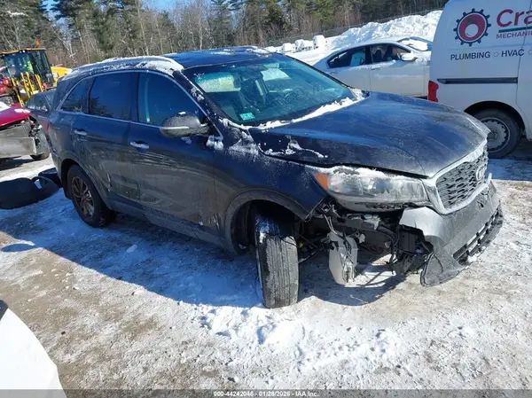 5XYPG4A35KG465168 2019 KIA SORENTO - Image 1