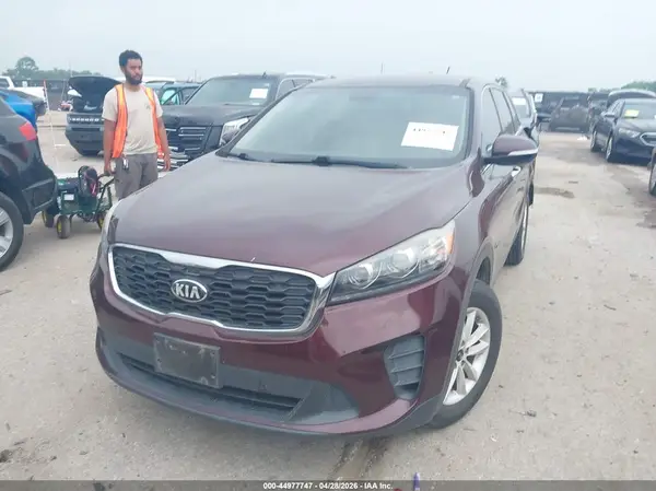 5XYPG4A35KG465686 2019 KIA SORENTO - Image 2