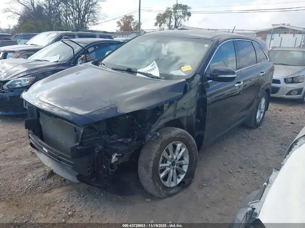 5XYPG4A35KG475263 2019 KIA SORENTO - Image 2