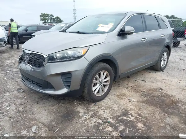 5XYPG4A35KG475621 2019 KIA SORENTO - Image 2