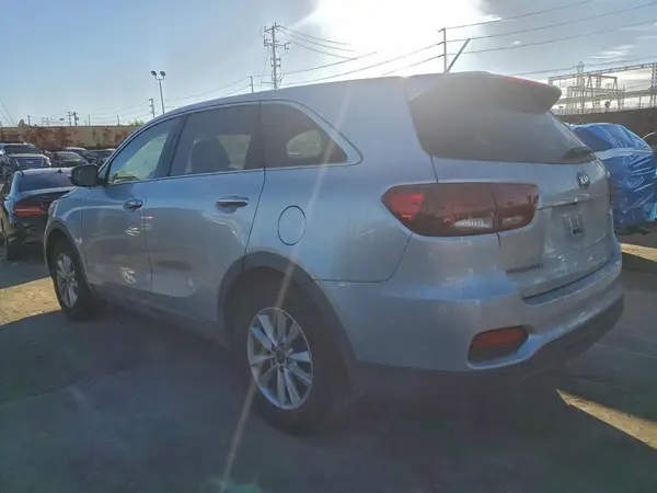 5XYPG4A35KG476106 2019 KIA SORENTO - Image 2