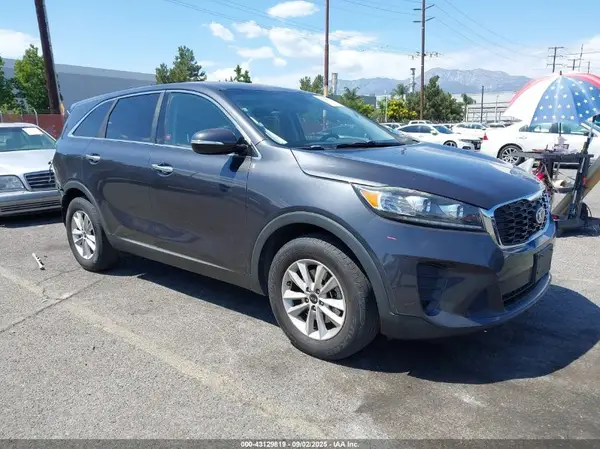 5XYPG4A35KG499174 2019 KIA SORENTO - Image 1