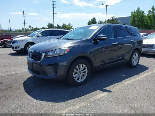 5XYPG4A35KG499174 2019 KIA SORENTO - Image 2