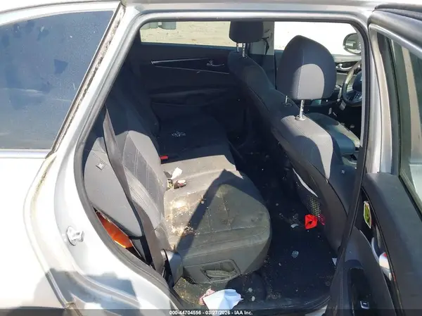 5XYPG4A35KG506771 2019 KIA SORENTO - Image 8