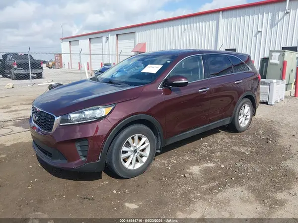 5XYPG4A35KG510643 2019 KIA SORENTO - Image 2