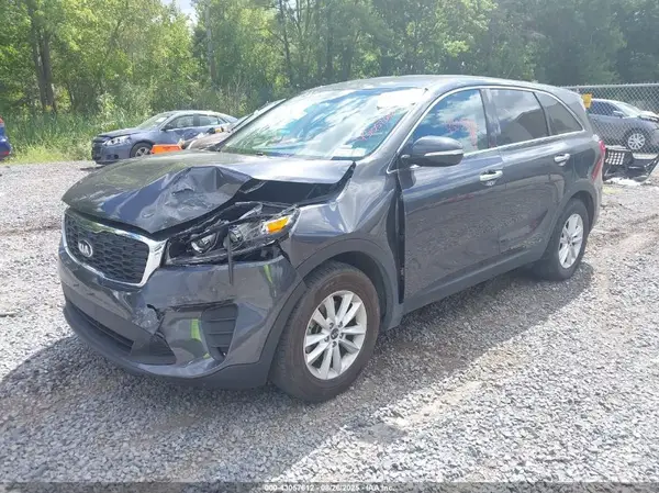 5XYPG4A35KG511517 2019 KIA SORENTO - Image 2