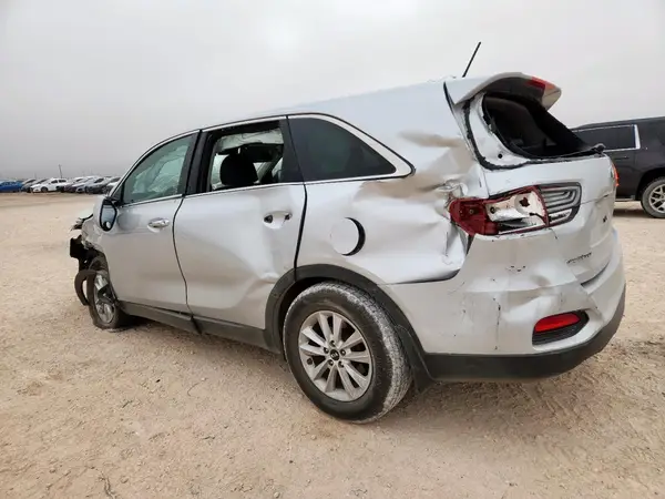 5XYPG4A35KG514109 2019 KIA SORENTO - Image 2
