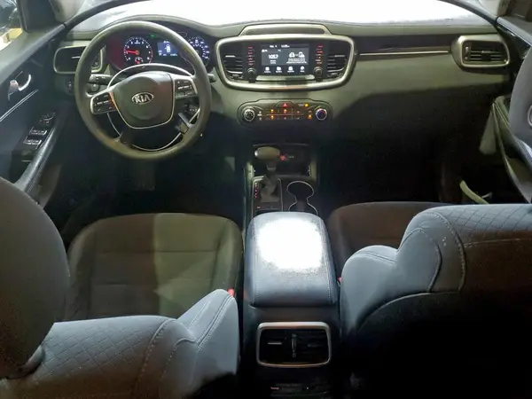 5XYPG4A35KG522775 2019 KIA SORENTO - Image 8