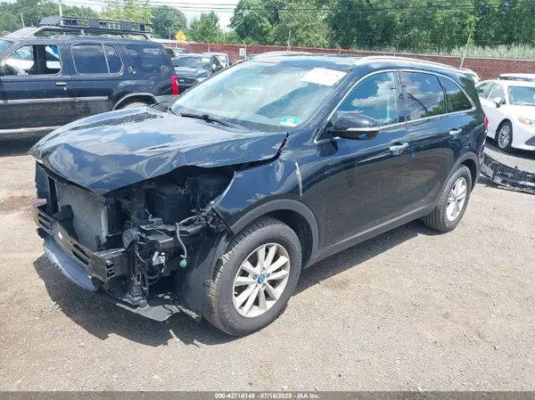 5XYPG4A35KG524218 2019 KIA SORENTO - Image 2