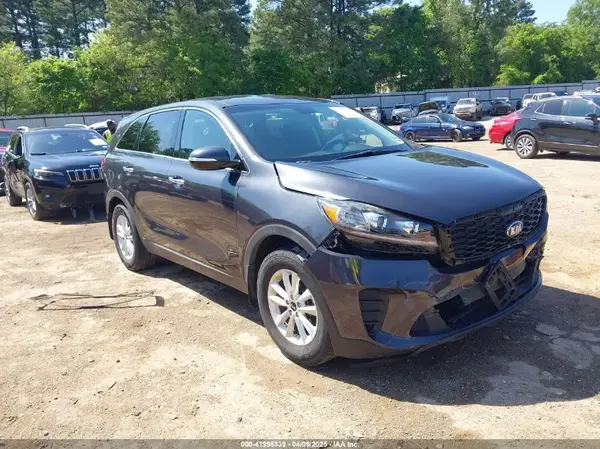 5XYPG4A35KG529645 2019 KIA SORENTO - Image 1