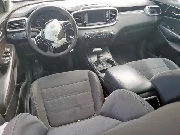 5XYPG4A35KG532125 2019 KIA SORENTO - Image 8