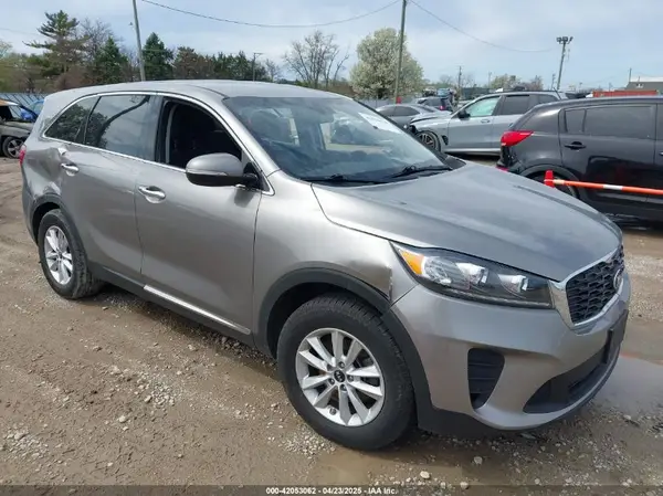 5XYPG4A35KG533677 2019 KIA SORENTO - Image 1