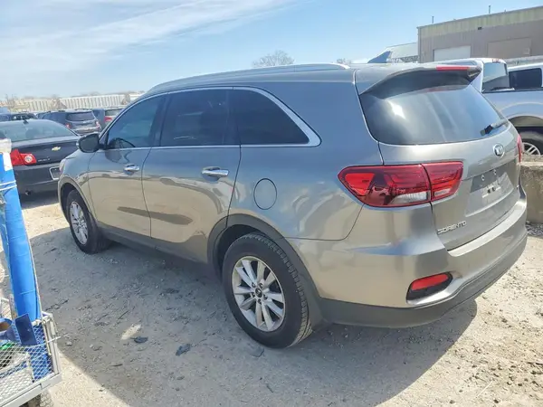 5XYPG4A35KG538152 2019 KIA SORENTO - Image 2