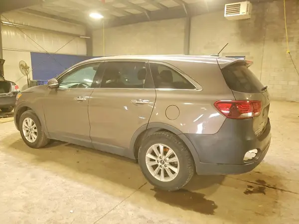 5XYPG4A35KG538474 2019 KIA SORENTO - Image 2