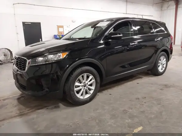 5XYPG4A35KG539317 2019 KIA SORENTO - Image 2