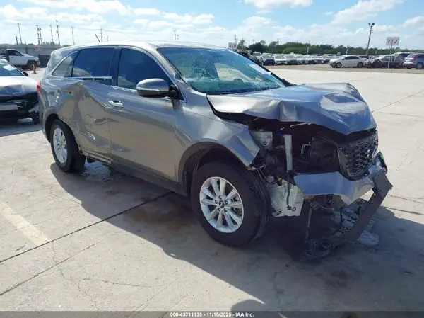 5XYPG4A35KG542234 2019 KIA SORENTO - Image 1