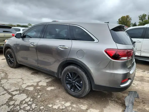 5XYPG4A35KG542749 2019 KIA SORENTO - Image 2