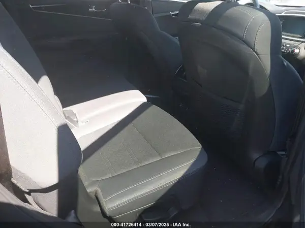 5XYPG4A35KG549507 2019 KIA SORENTO - Image 8