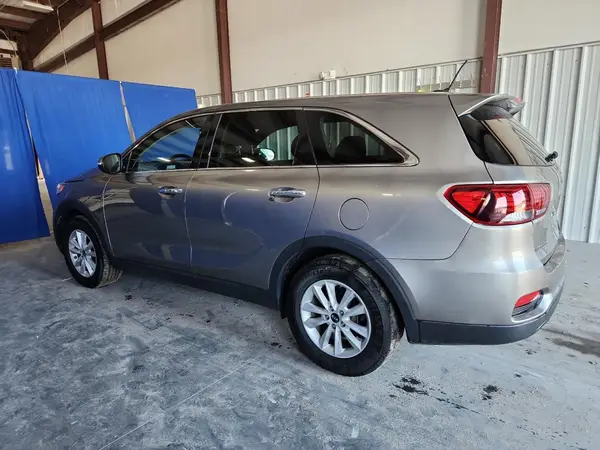 5XYPG4A35KG551113 2019 KIA SORENTO - Image 2