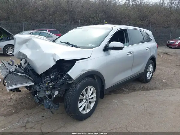 5XYPG4A35KG552648 2019 KIA SORENTO - Image 2