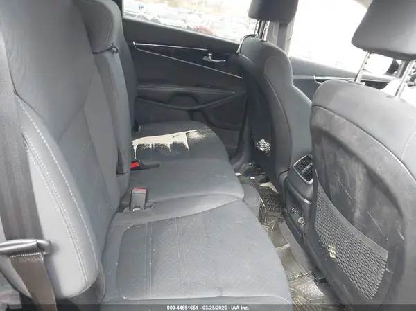 5XYPG4A35KG552648 2019 KIA SORENTO - Image 8