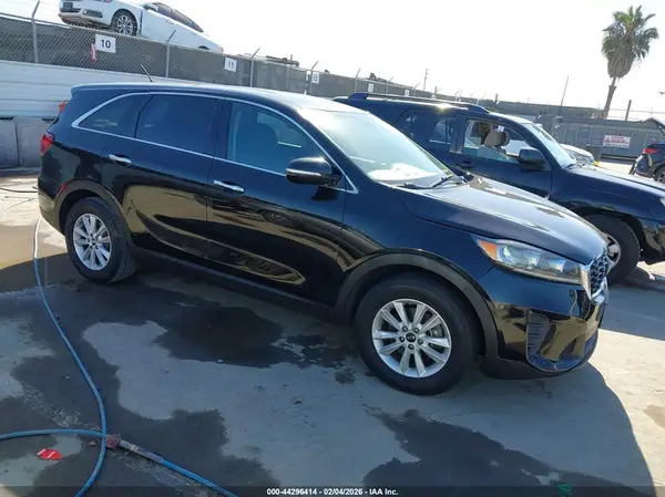 5XYPG4A35KG555100 2019 KIA SORENTO - Image 1