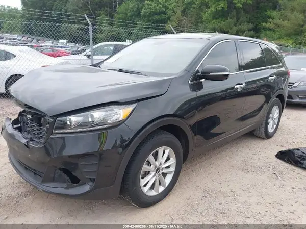 5XYPG4A35KG565304 2019 KIA SORENTO - Image 2