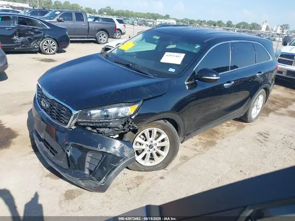 5XYPG4A35KG566159 2019 KIA SORENTO - Image 2