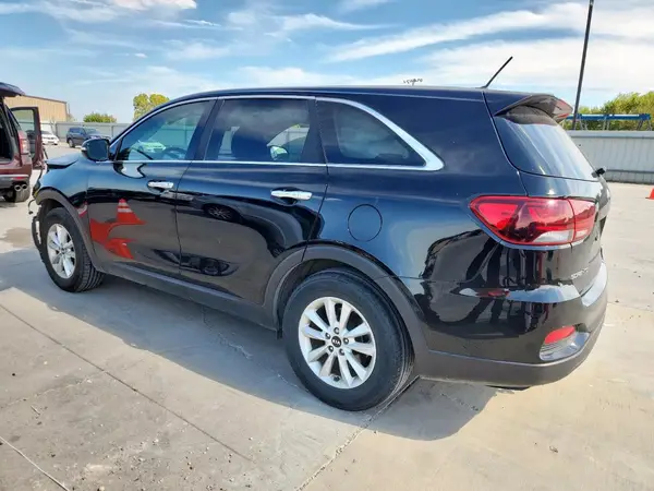 5XYPG4A35KG566582 2019 KIA SORENTO - Image 2