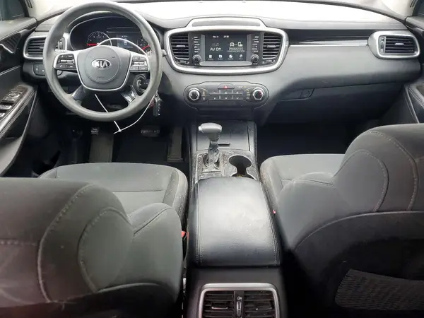 5XYPG4A35KG568493 2019 KIA SORENTO - Image 8