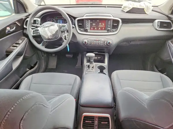 5XYPG4A35KG569496 2019 KIA SORENTO - Image 8