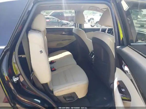 5XYPG4A35KG572575 2019 KIA SORENTO - Image 8