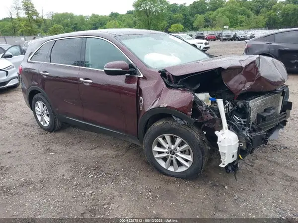 5XYPG4A35KG576058 2019 KIA SORENTO - Image 1