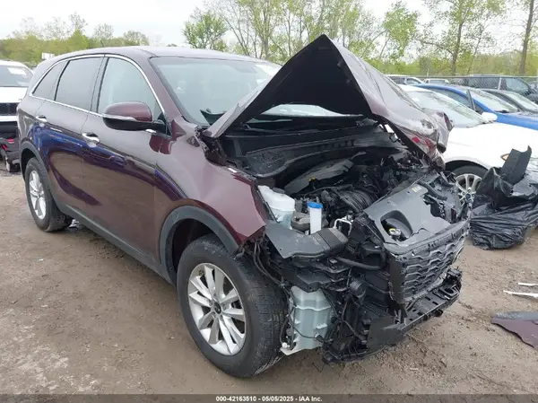 5XYPG4A35KG576447 2019 KIA SORENTO - Image 1