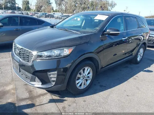 5XYPG4A35KG579090 2019 KIA SORENTO - Image 2
