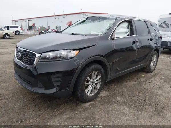 5XYPG4A35KG580823 2019 KIA SORENTO - Image 2
