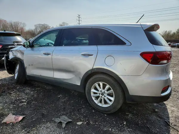 5XYPG4A35KG580921 2019 KIA SORENTO - Image 2