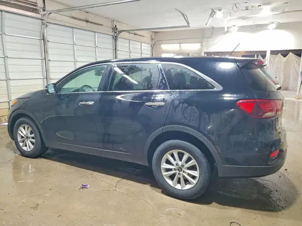 5XYPG4A35KG581969 2019 KIA SORENTO - Image 2