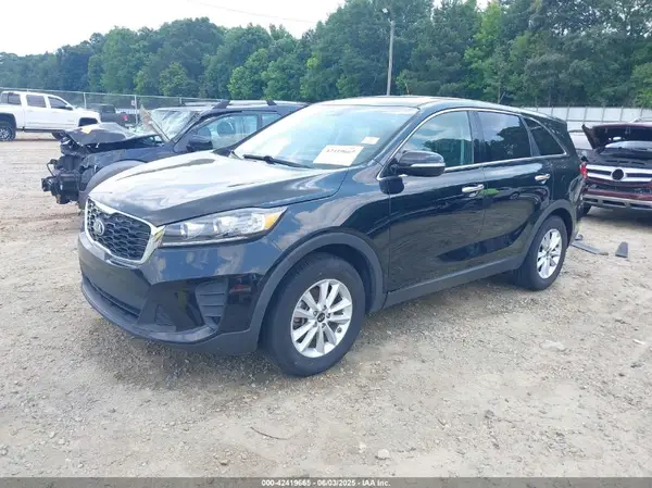 5XYPG4A35KG583530 2019 KIA SORENTO - Image 2