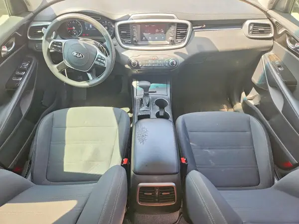 5XYPG4A35KG584287 2019 KIA SORENTO - Image 8