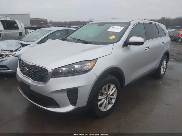 5XYPG4A35KG591983 2019 KIA SORENTO - Image 2