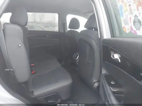 5XYPG4A35KG591983 2019 KIA SORENTO - Image 8