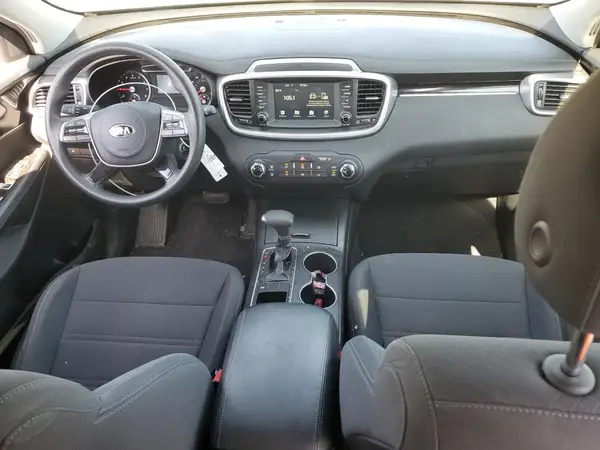 5XYPG4A35KG605672 2019 KIA SORENTO - Image 8