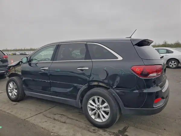 5XYPG4A35KG610919 2019 KIA SORENTO - Image 2